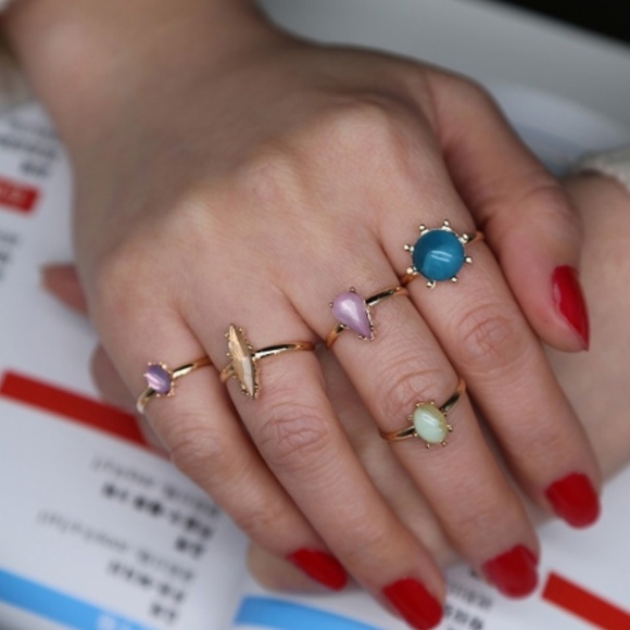 Jewelry - New Wonder Mom Gold Adjustable Stone 5Pc Ring Set